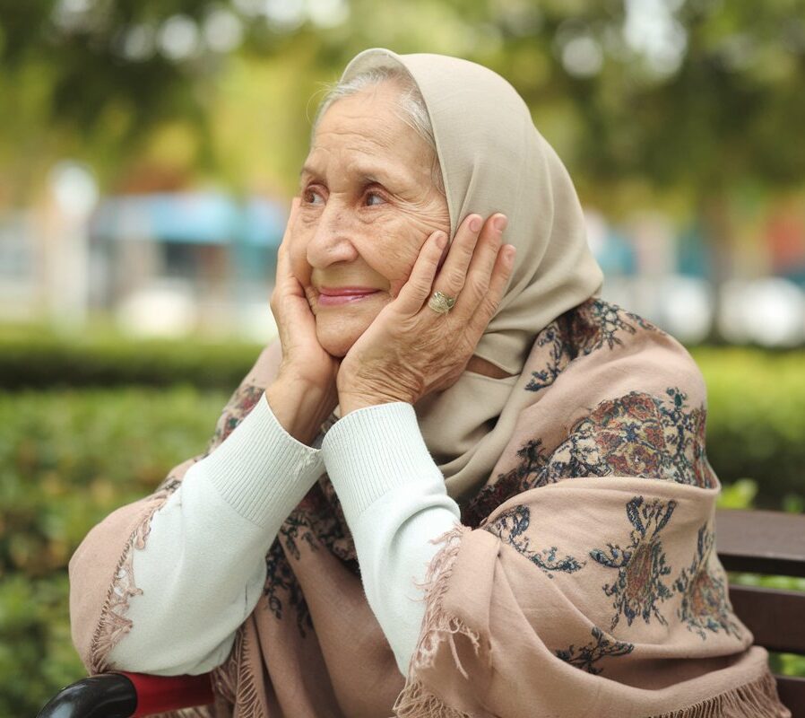 a-photo-of-an-iranian-or-turkish-elderly-woman-wit-cz3Z8w3XS7u7QE_MxNOhYQ-_KcZpXAsSJiayOgKTxNIQQ